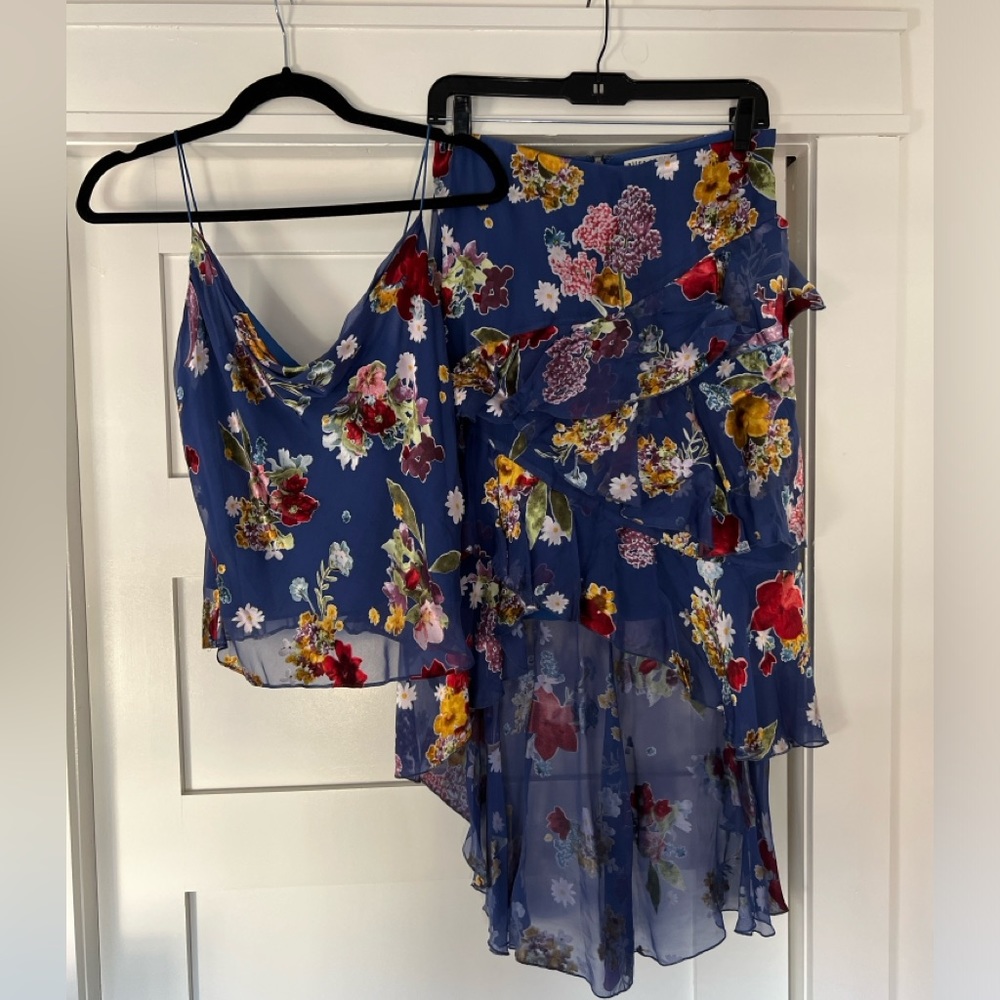 Alice + Olivia Floral Print Cowl Neck Top NWT